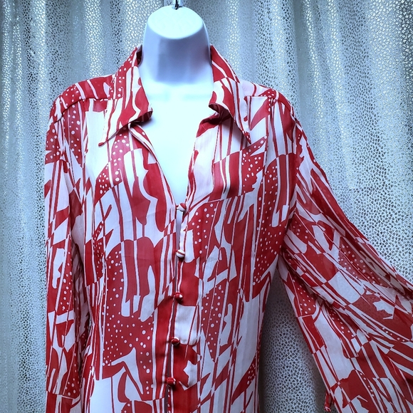 Abstract Print Front Button Long Sleeve Blouse - Picture 2 of 7